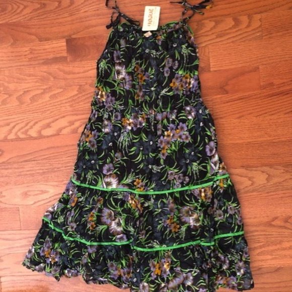Beautiful Floral Summer Sundress. Size: Medium - Picture 4 of 7